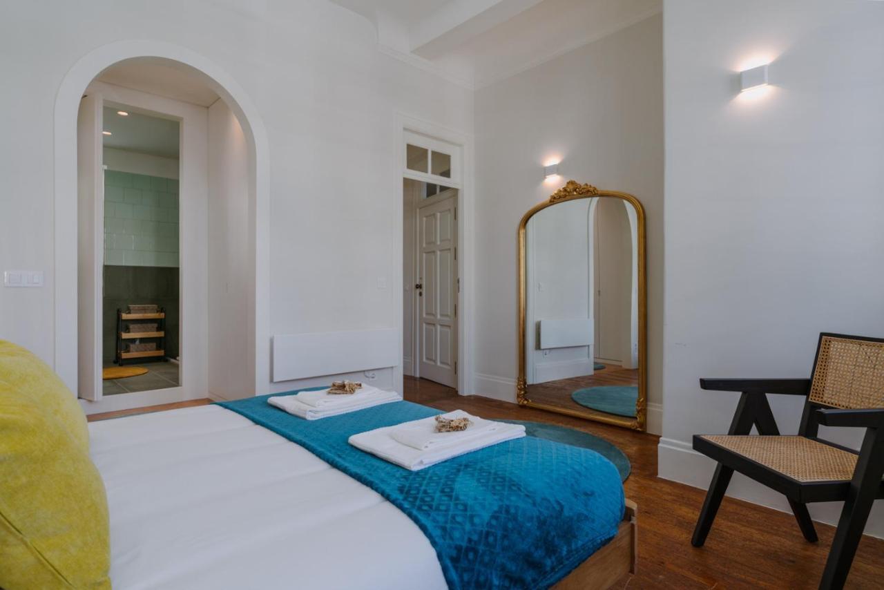 Romantic Luxury House W Captivating Outdoor Patio * Oporto