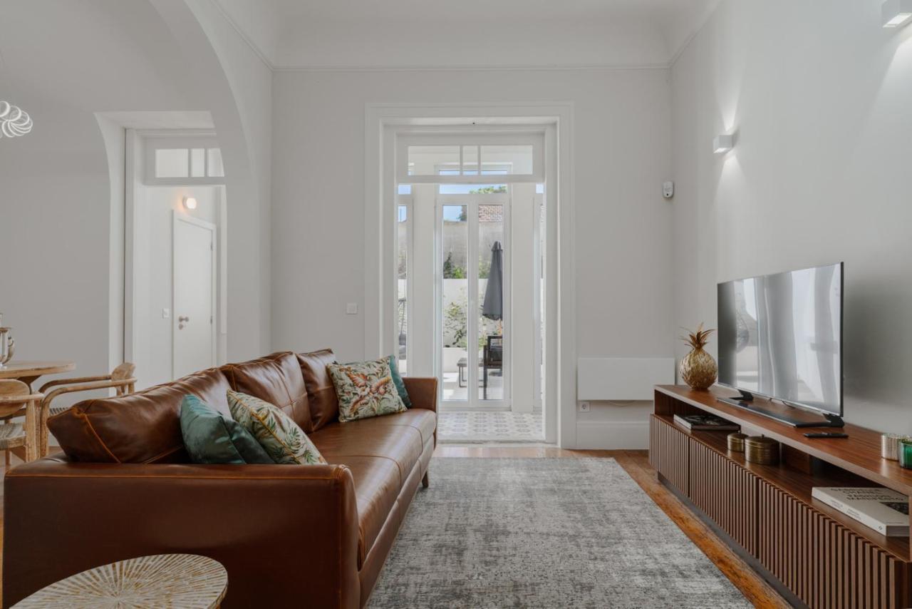 Appartement Romantic Luxury House W Captivating Outdoor Patio *