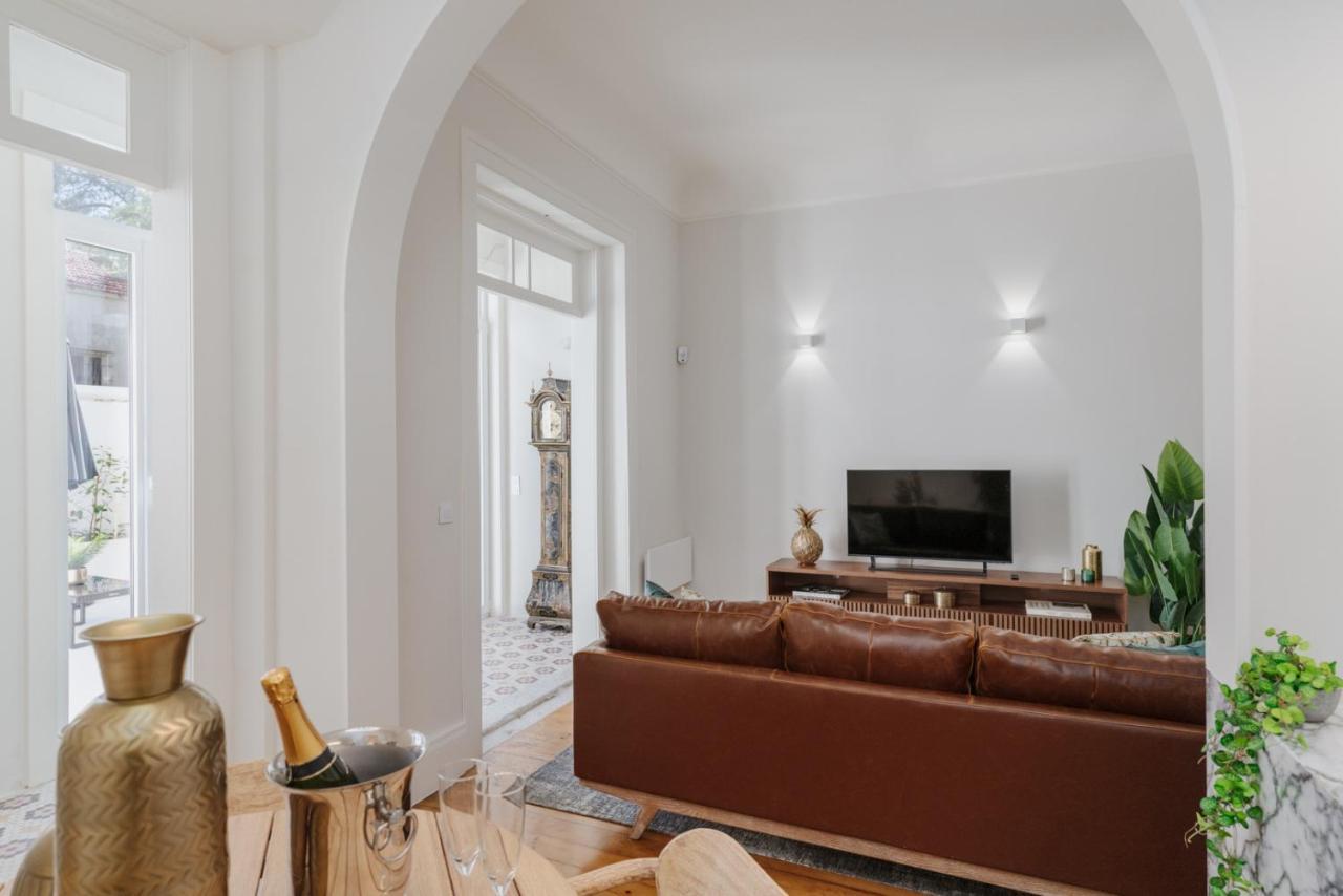 Romantic Luxury House W Captivating Outdoor Patio Appartement *